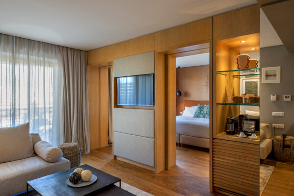 mastersuite_loungeandbedroom